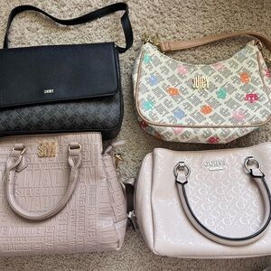 Guess Cream Multicolor Logo Shoulder Bag